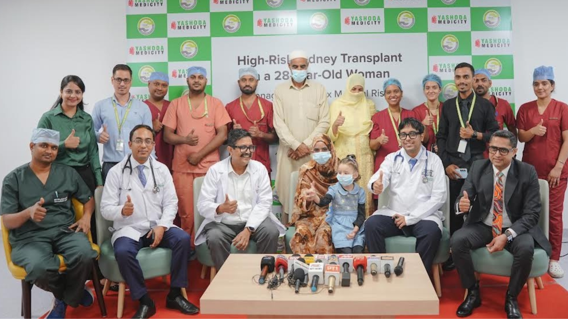 Yashoda Medicity Performs High-Risk Kidney Transplant on 28-Year-Old Woman, Husband Donates Kidney !